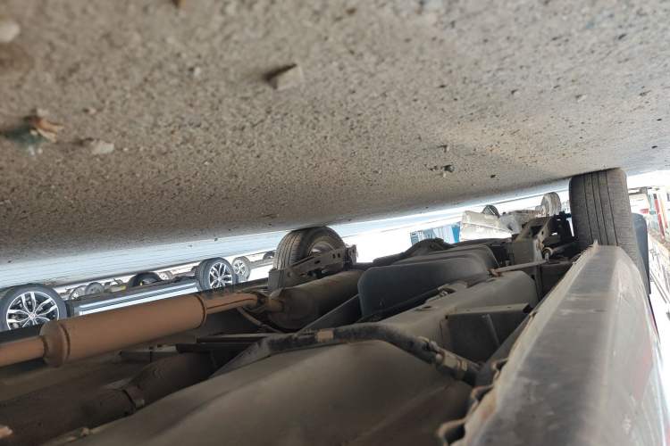 Used Wuling Hongguang 2010 1.2L Standard Version China IV Chassis Front Right