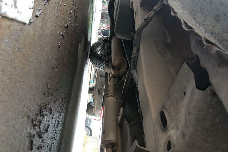 Used Wuling Hongguang 2010 1.4L Standard Version Chassis Front Right