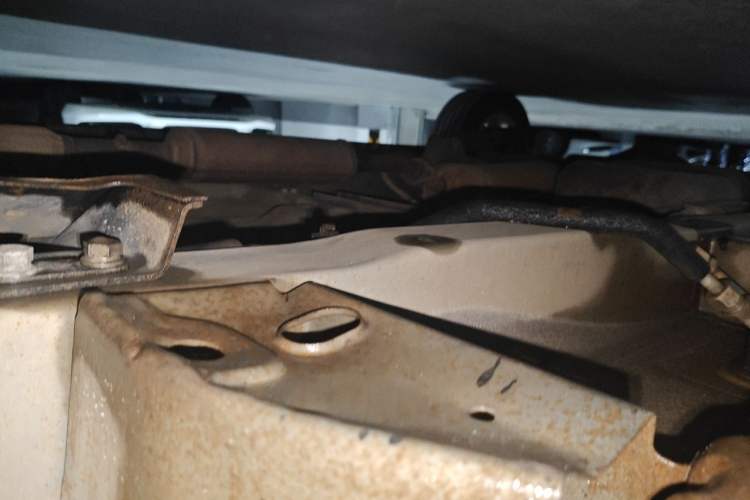Used Wuling Hongguang 2010 1.4L Standard Version Chassis Front Right