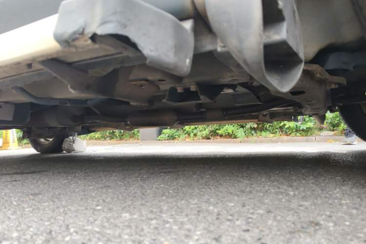 Used Wuling Hongguang 2010 1.4L Luxury Model Chassis Front Right