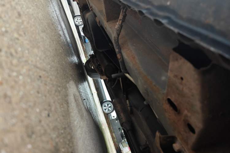 Used Wuling Hongguang 2010 1.4L Comfort Version Chassis Front Right