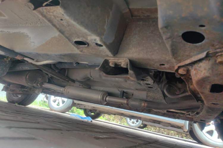 Used Wuling Hongguang 2010 1.4L Standard Version Chassis Front Right