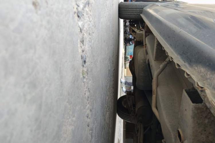 Used Wuling Hongguang 2010 1.4L Standard Version Chassis Front Right