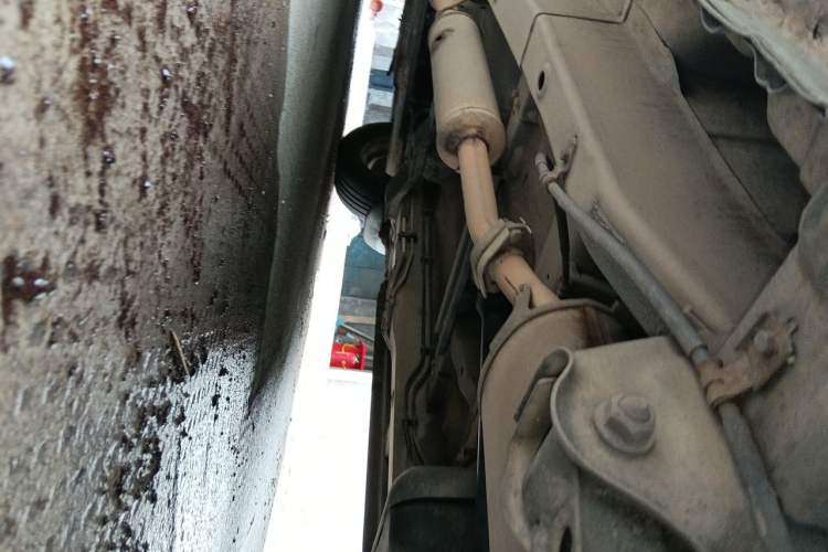 Used Wuling Hongguang 2010 1.4L Standard Version Chassis Rear Left