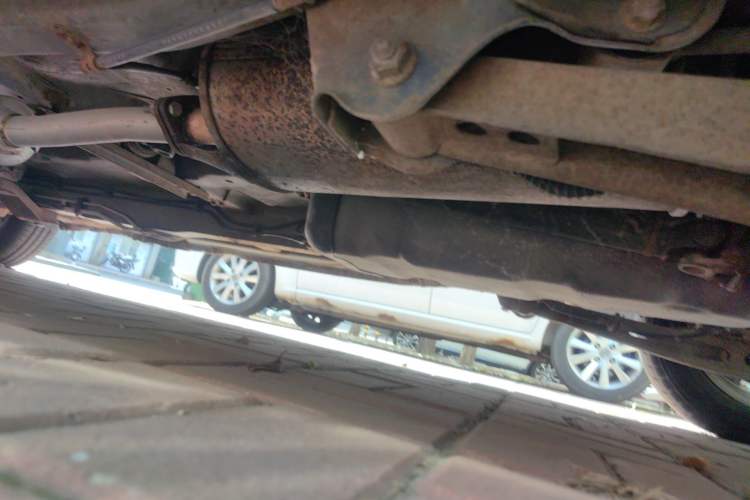 Used Wuling Hongguang 2010 1.4L Standard Version Chassis Rear Left
