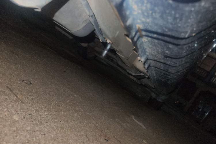 Used Wuling Hongguang 2010 1.4L Standard Version Chassis Rear Right