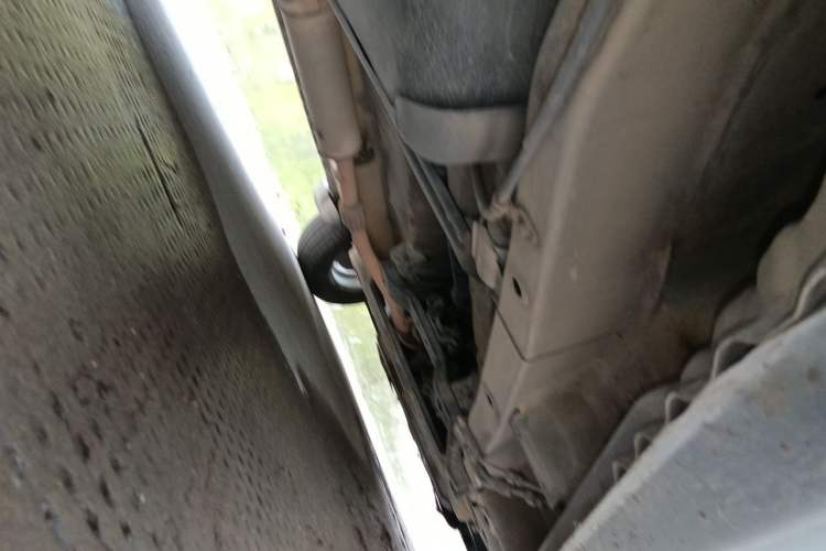 Used Wuling Hongguang 2010 1.4L Standard Version Chassis Rear Right