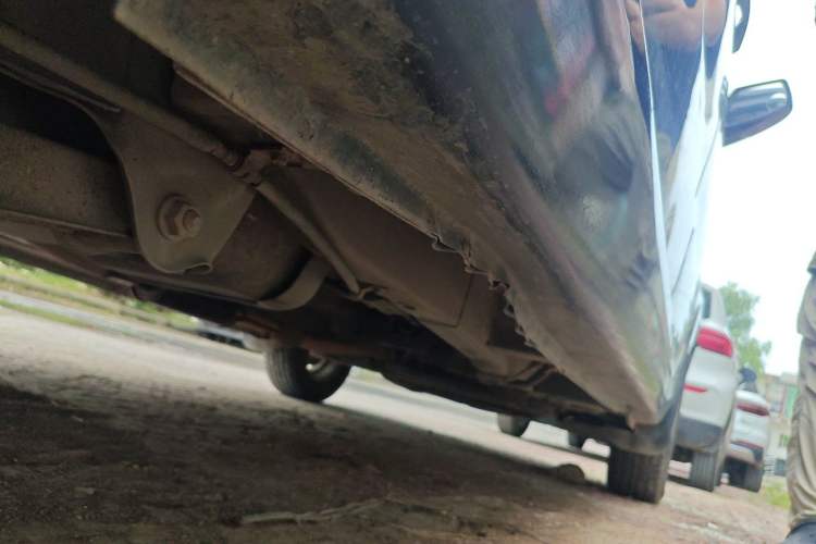 Used Wuling Hongguang 2010 1.4L Standard Version Chassis Rear Right