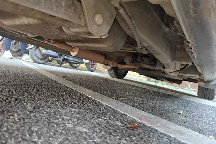 Used Wuling Hongguang 2010 1.4L Luxury Model Chassis Rear Right