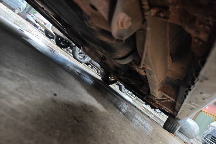 Used Wuling Hongguang 2010 1.4L Comfort Version Chassis Rear Right