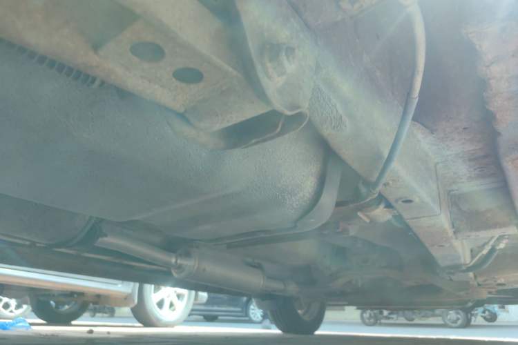 Used Wuling Hongguang 2010 1.4L Standard Version Chassis Rear Right