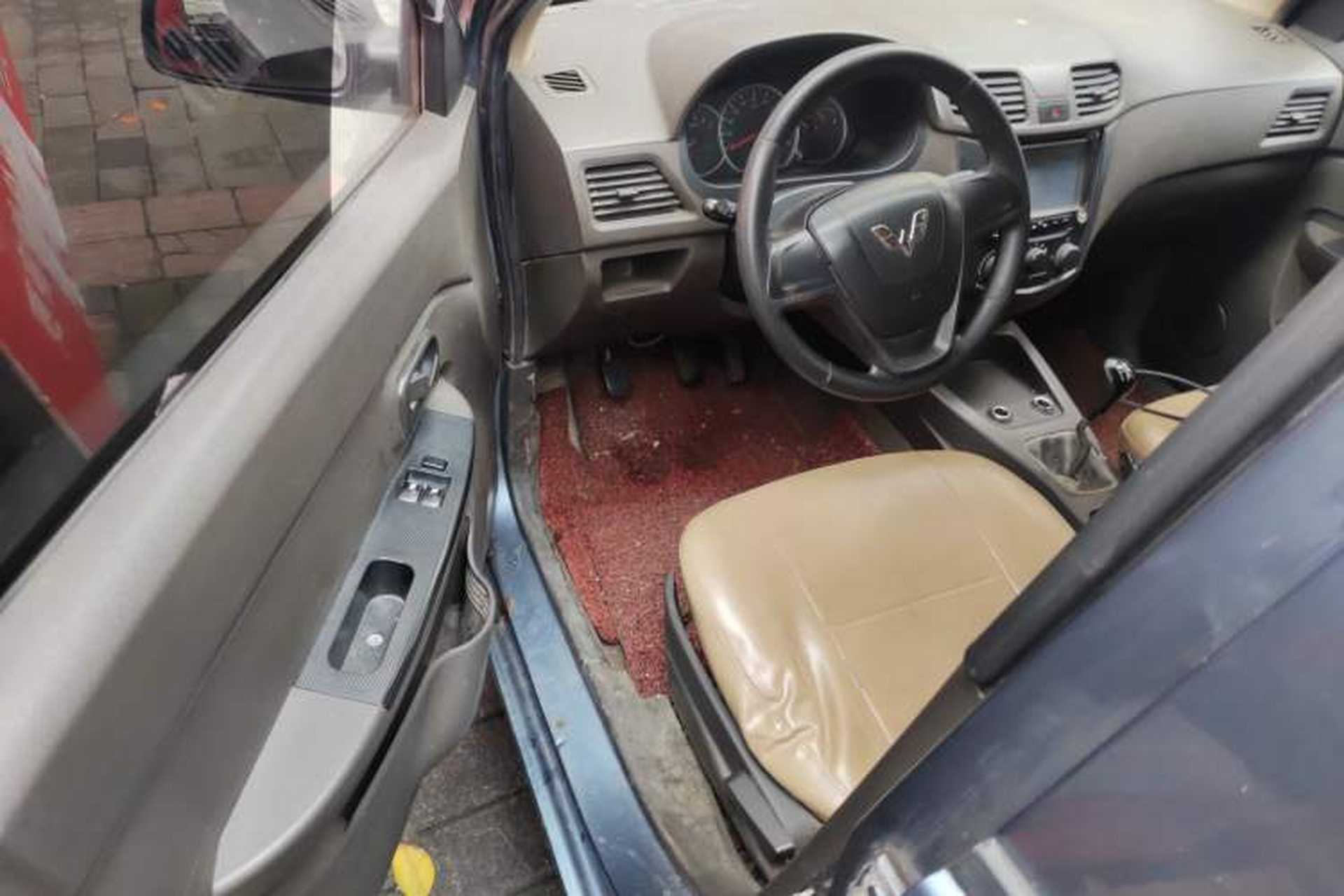 Used Wuling Hongguang 2010 1.2L Base Version China IV Standard Driver Seat