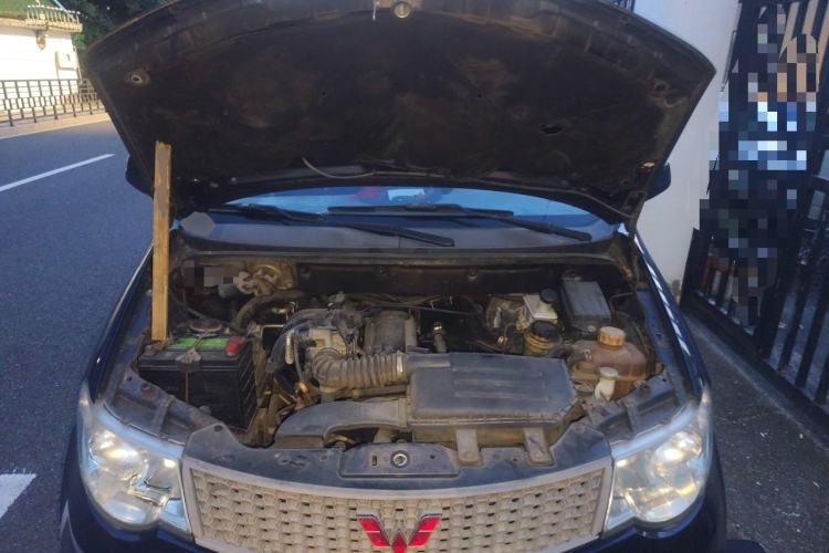 Used Wuling Hongguang 2010 1.2L Standard Version China IV Engine Bay