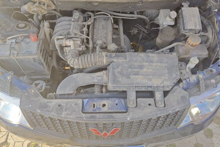 Used Wuling Hongguang 2010 1.2L Base Version China IV Standard Engine Bay
