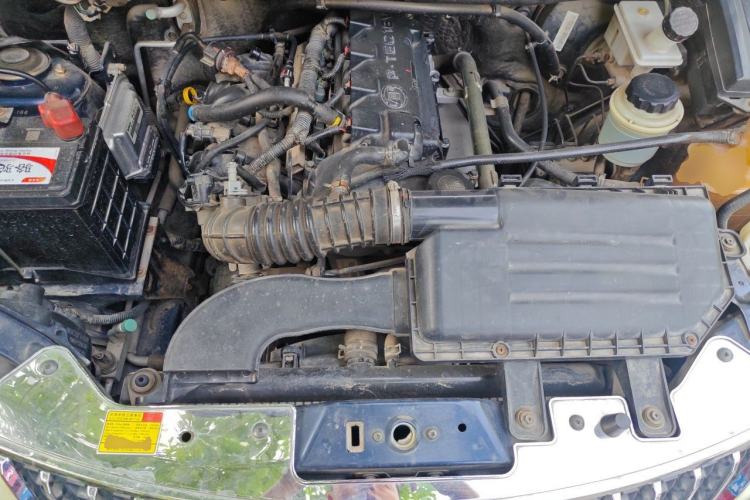 Used Wuling Hongguang 2010 1.4L Comfort Version Engine Bay