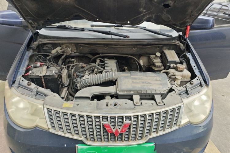 Used Wuling Hongguang 2010 1.4L Comfort Version Engine Bay