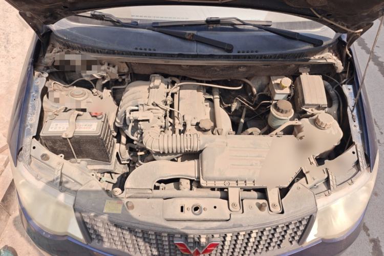 Used Wuling Hongguang 2010 1.2L Standard Version China IV Engine Bay