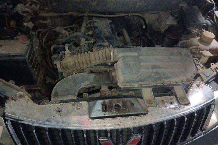 Used Wuling Hongguang 2010 1.4L Comfort Version Engine Bay