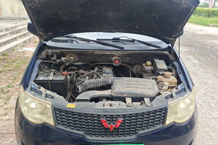 Used Wuling Hongguang 2010 1.4L Standard Version Engine Bay