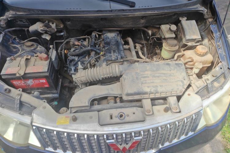 Used Wuling Hongguang 2010 1.4L Comfort Version Engine Bay