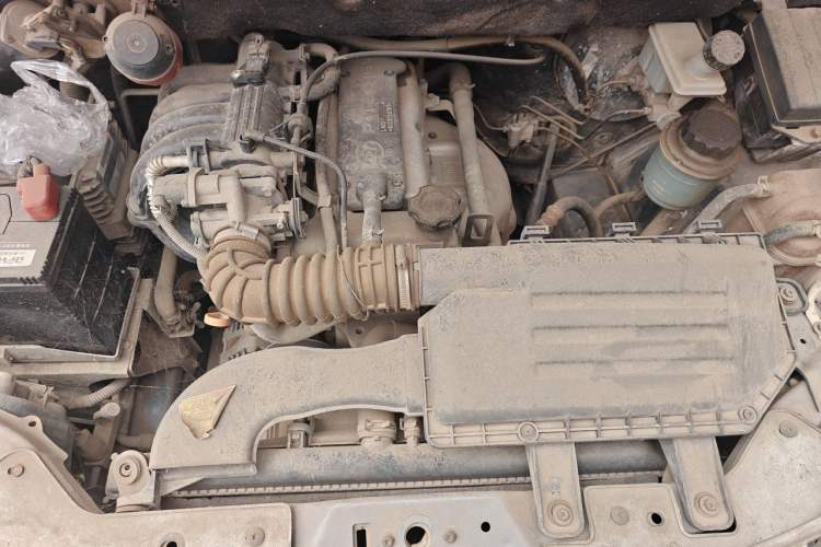 Used Wuling Hongguang 2010 1.2L Practical Version China IV Engine Bay