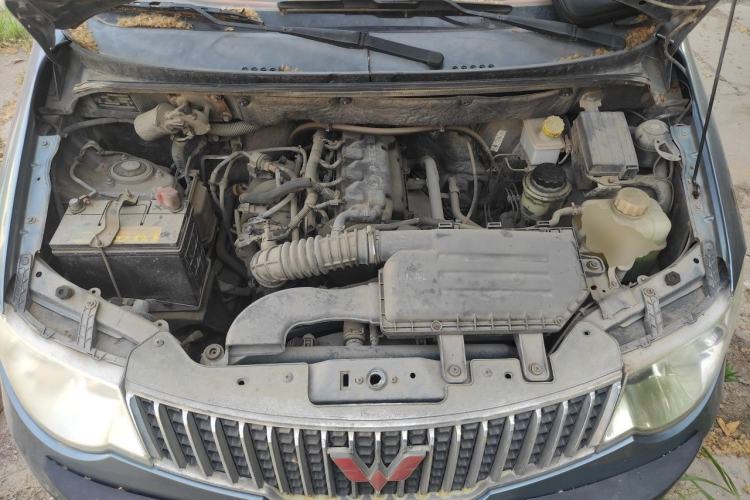 Used Wuling Hongguang 2010 1.4L Standard Version Engine Bay
