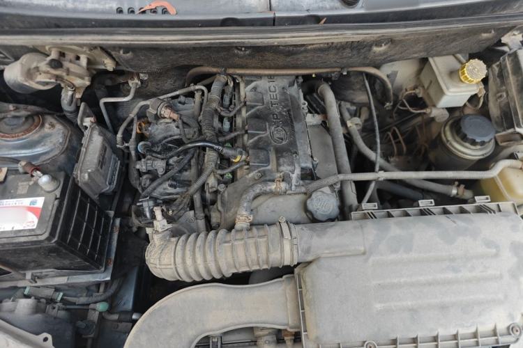 Used Wuling Hongguang 2010 1.4L Comfort Version Engine Bay
