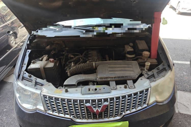 Used Wuling Hongguang 2010 1.4L Luxury Model Engine Bay