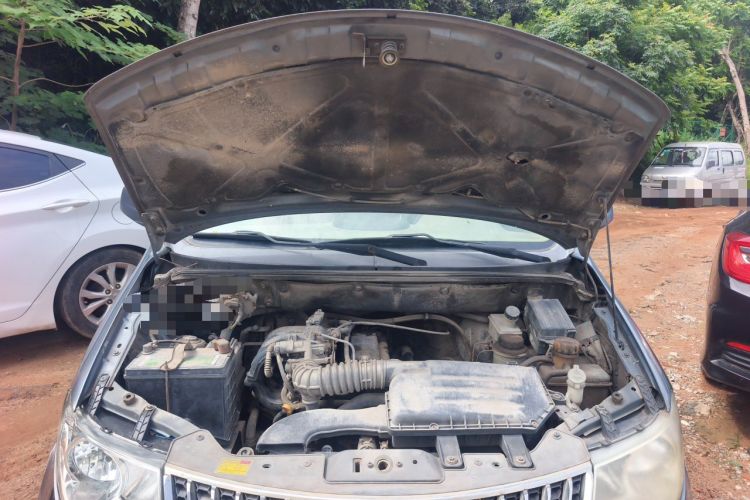 Used Wuling Hongguang 2010 1.2L Comfort Edition China IV Engine Bay