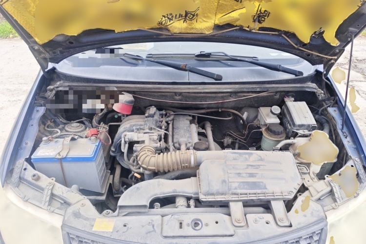 Used Wuling Hongguang 2010 1.2L Base Version China IV Standard Engine Bay