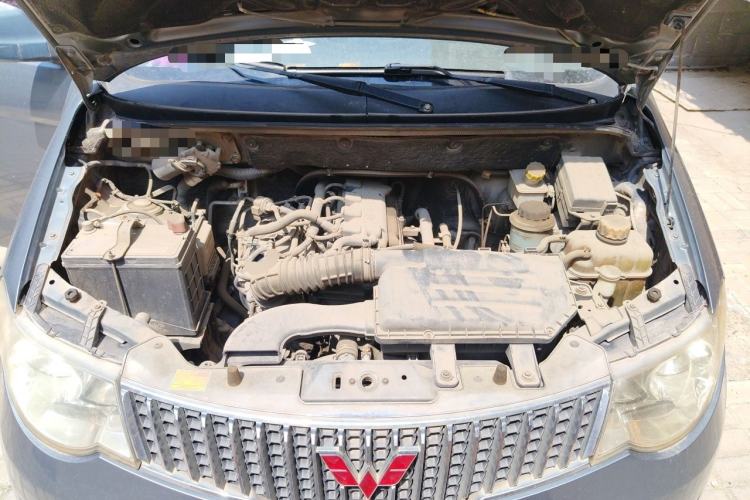 Used Wuling Hongguang 2010 1.4L Luxury Model Engine Bay