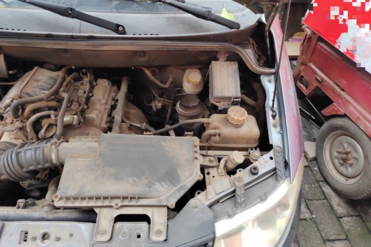 Used Wuling Hongguang 2010 1.2L Base Version China IV Standard Engine Bay Left