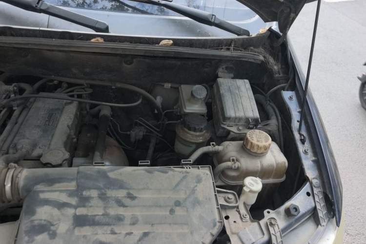 Used Wuling Hongguang 2010 1.2L Standard Version China IV Engine Bay Left
