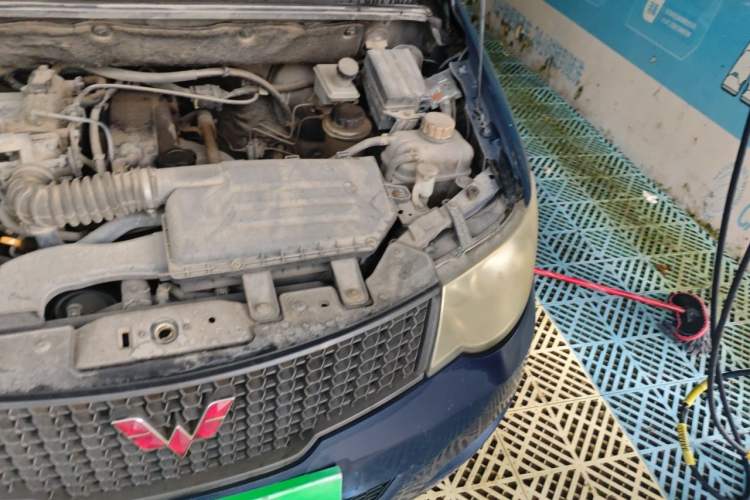 Used Wuling Hongguang 2010 1.2L Base Version China IV Standard Engine Bay Left