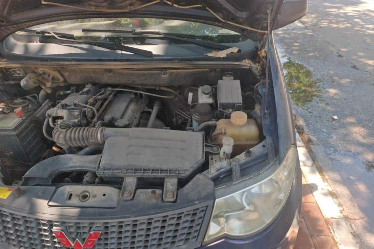 Used Wuling Hongguang 2010 1.2L Base Version China IV Standard Engine Bay Left