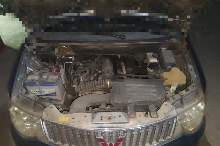 Used Wuling Hongguang 2010 1.4L Luxury Model Engine Bay