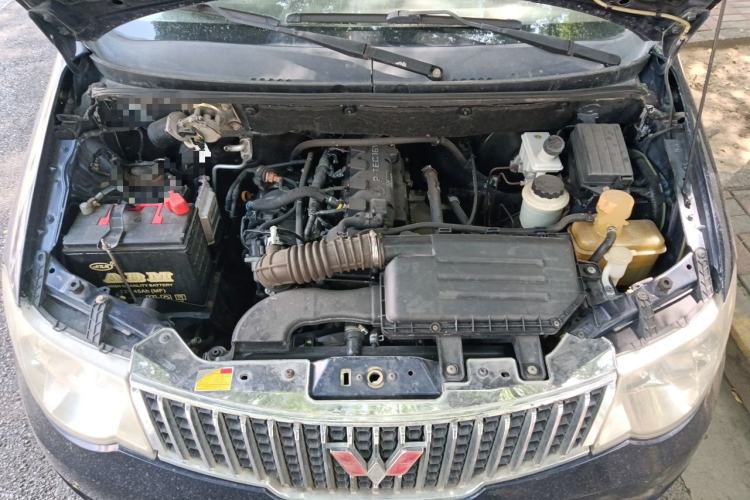Used Wuling Hongguang 2010 1.4L Luxury Model Engine Bay