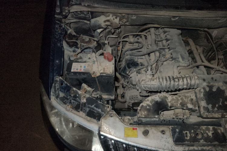 Used Wuling Hongguang 2010 1.4L Standard Version Engine Bay Right