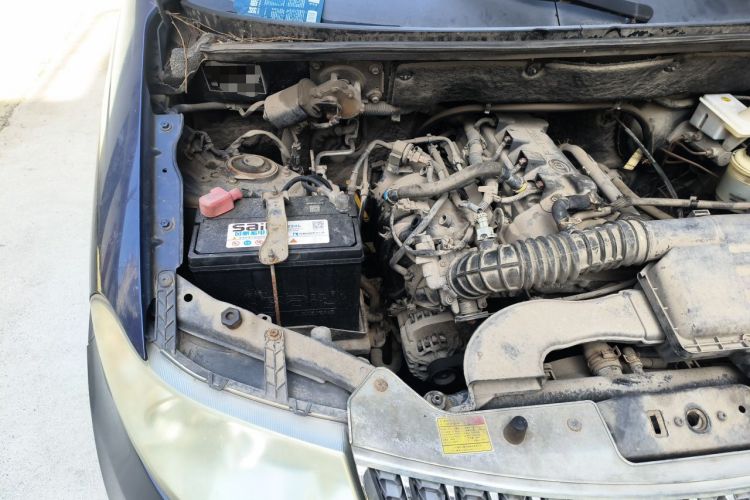 Used Wuling Hongguang 2010 1.4L Comfort Version Engine Bay Right