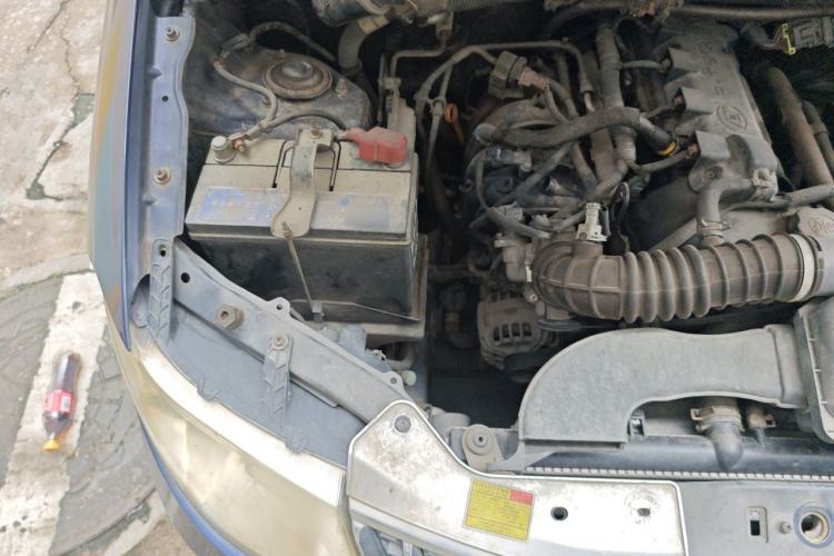 Used Wuling Hongguang 2010 1.4L Comfort Version Engine Bay Right