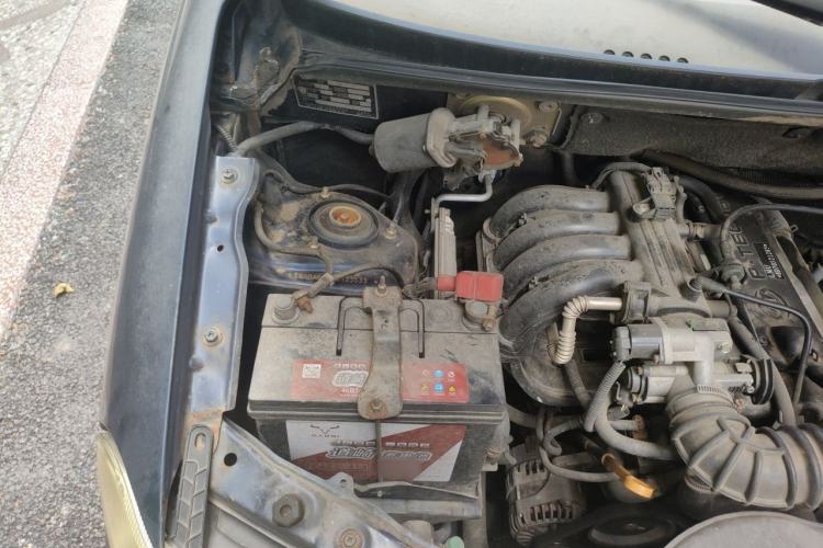 Used Wuling Hongguang 2010 1.2L Base Version China IV Standard Engine Bay Right