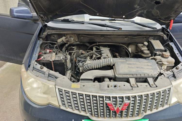 Used Wuling Hongguang 2010 1.4L Comfort Version Engine Bay Right
