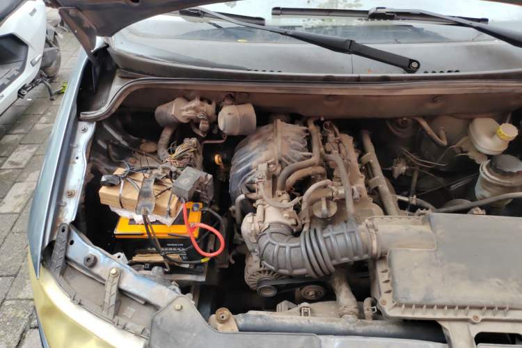 Used Wuling Hongguang 2010 1.2L Base Version China IV Standard Engine Bay Right