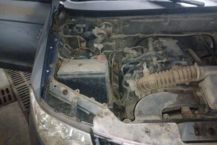 Used Wuling Hongguang 2010 1.4L Comfort Version Engine Bay Right