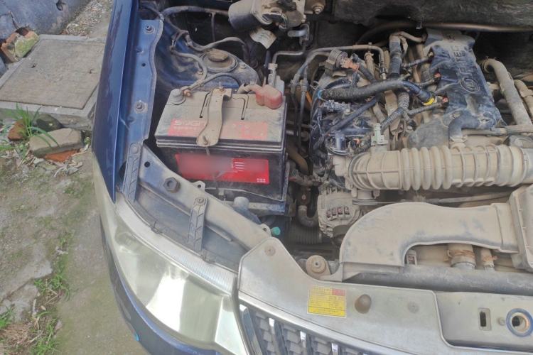 Used Wuling Hongguang 2010 1.4L Comfort Version Engine Bay Right