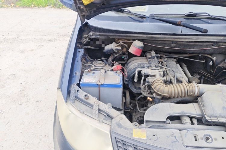 Used Wuling Hongguang 2010 1.2L Base Version China IV Standard Engine Bay Right