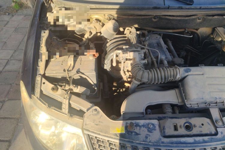 Used Wuling Hongguang 2010 1.2L Standard Version China IV Engine Bay Right