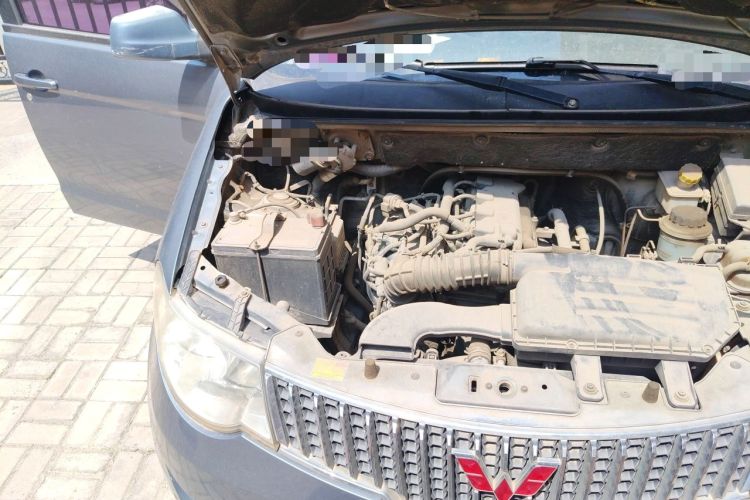 Used Wuling Hongguang 2010 1.4L Luxury Model Engine Bay Right