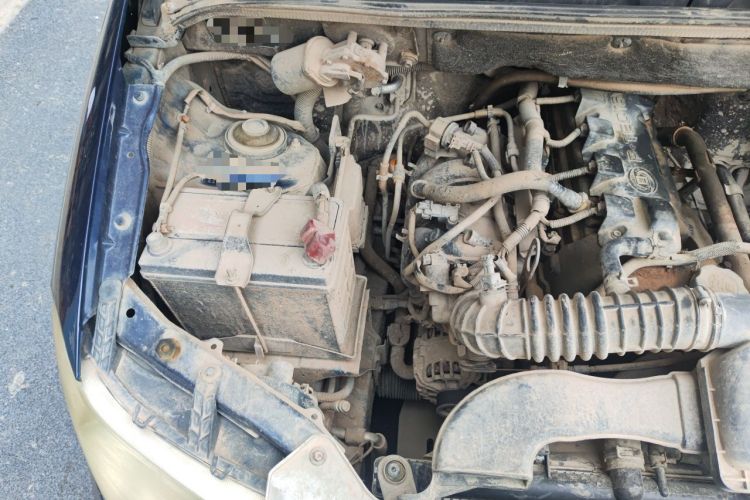 Used Wuling Hongguang 2010 1.4L Comfort Version Engine Bay Right