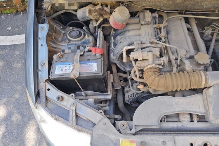 Used Wuling Hongguang 2010 1.2L Base Version China IV Standard Engine Bay Right